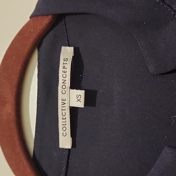 3 for $20 Collective Concepts Sleeveless Button Down Navy - Picture 2 of 3